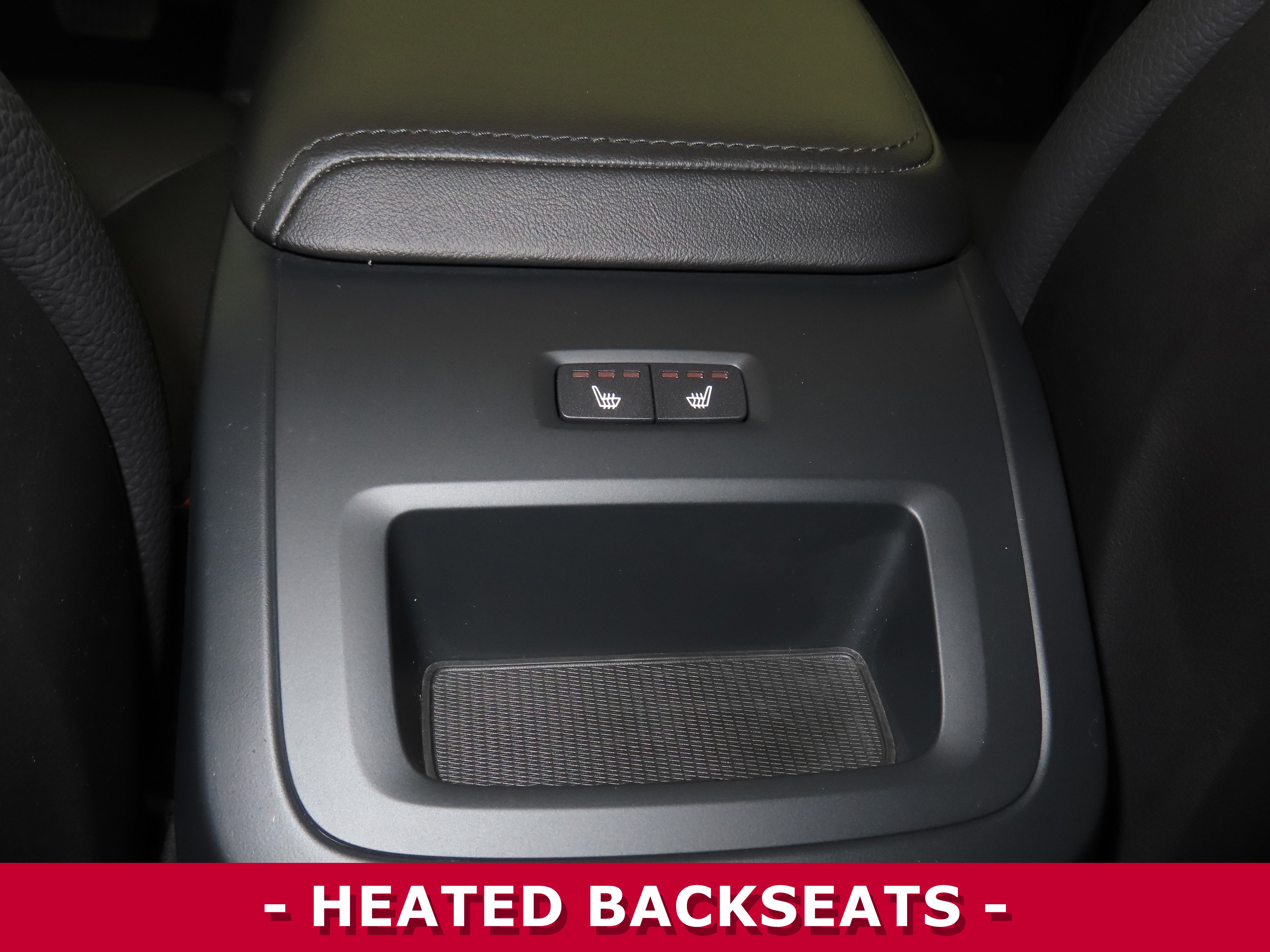 Used 2024 Volvo XC60 B5 Plus image 10