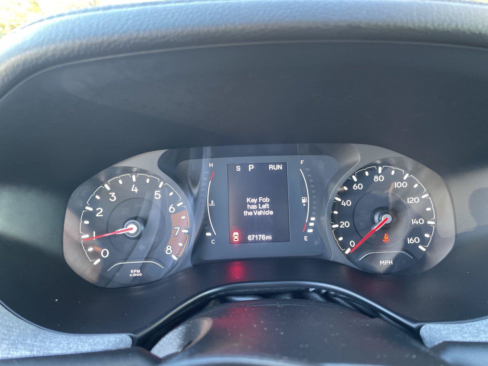 Used 2022 Jeep Compass Latitude w/ Sun and Sound Group AWD/4WD image 16