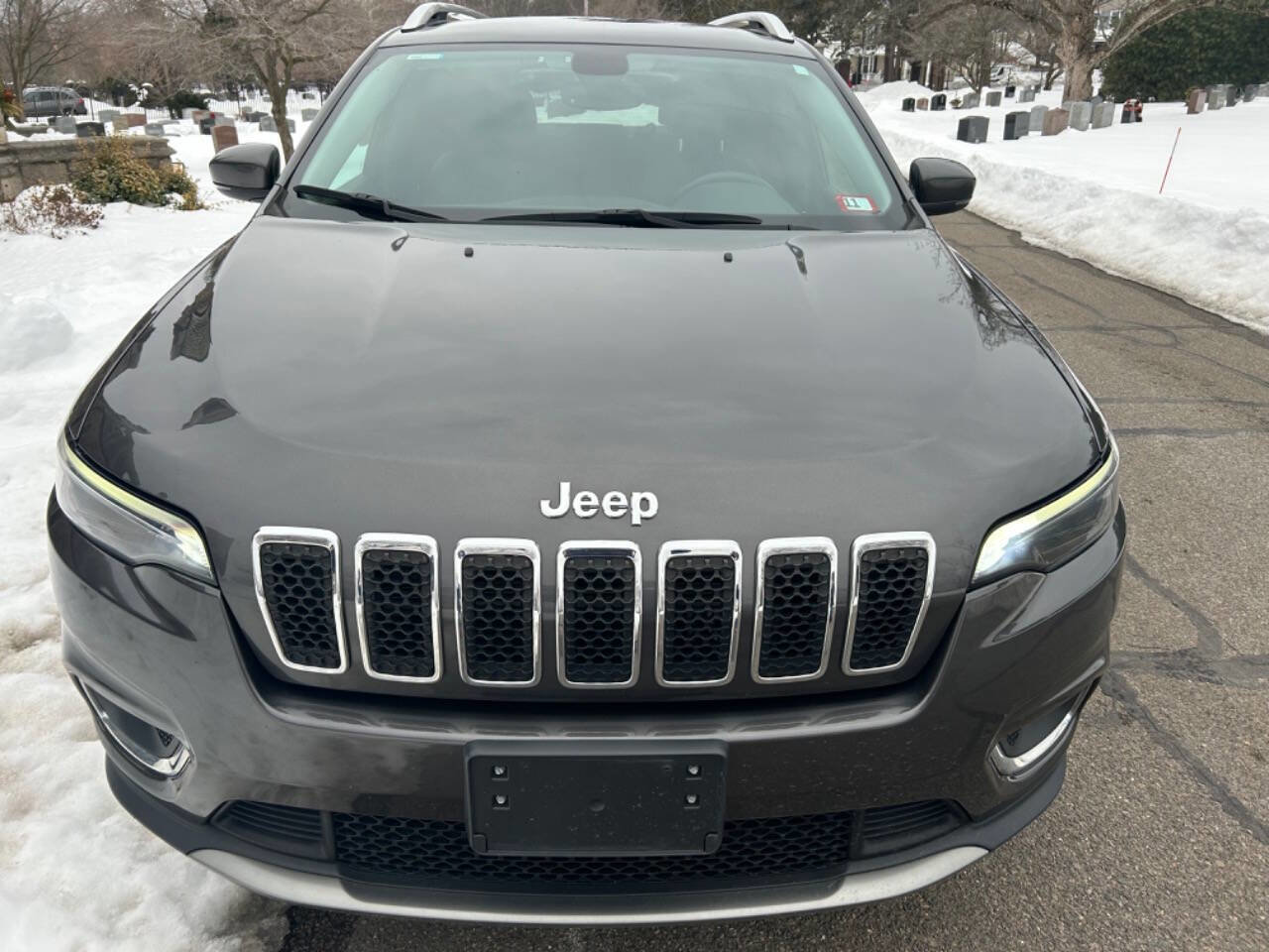 Used 2019 Jeep Cherokee Limited image 28