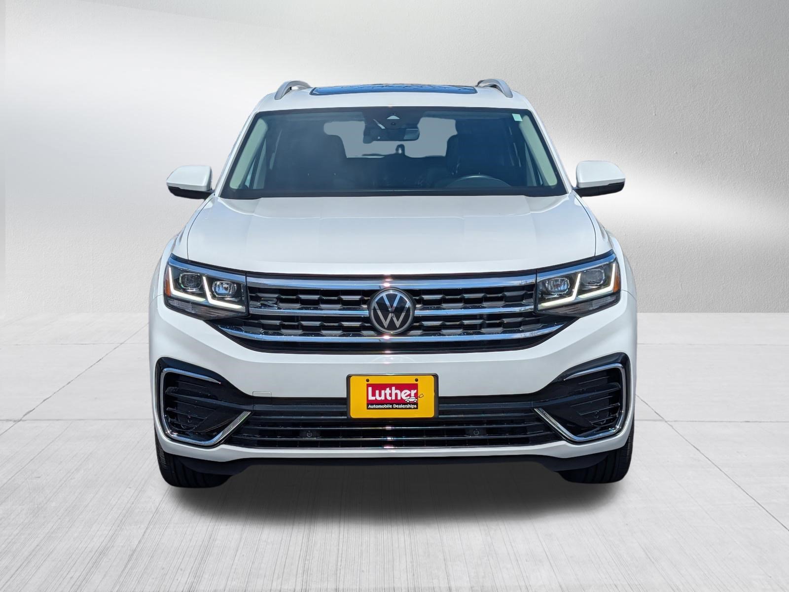 Used 2022 Volkswagen Atlas SEL R-Line AWD/4WD image 2
