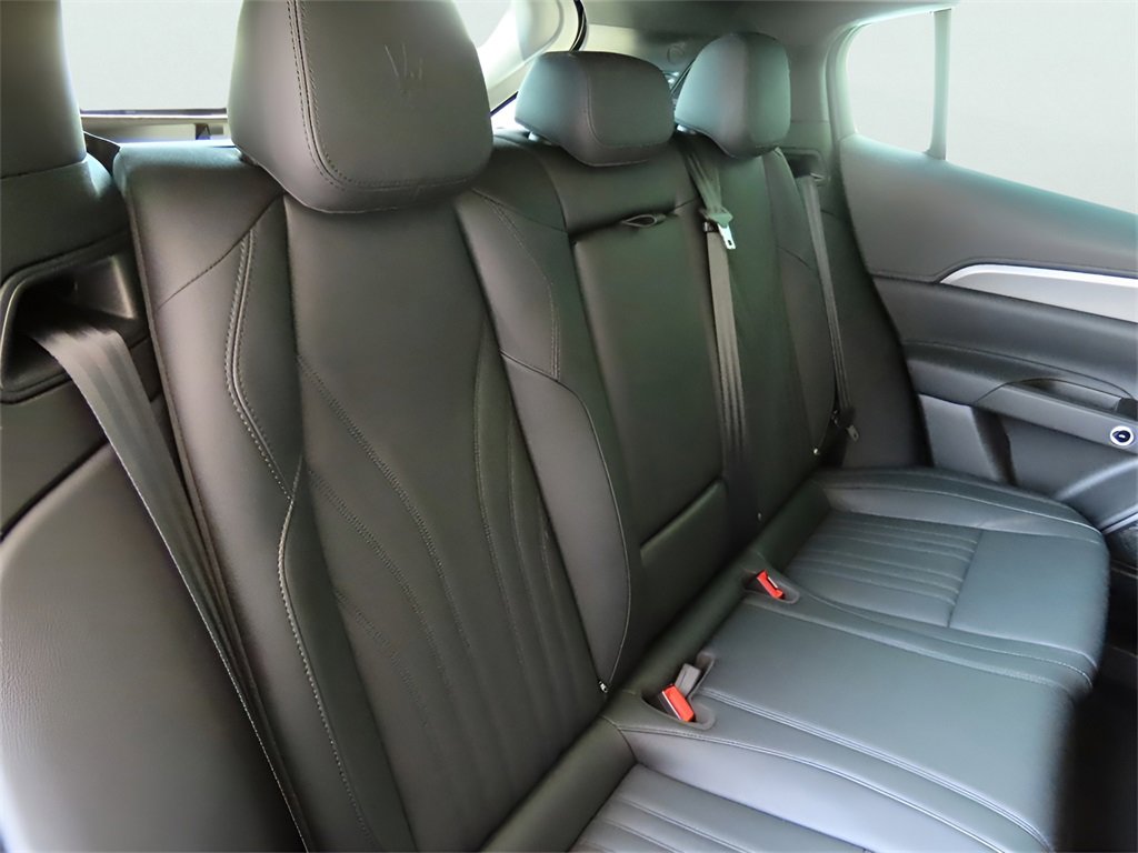 New 2024 Maserati Grecale GT image 18