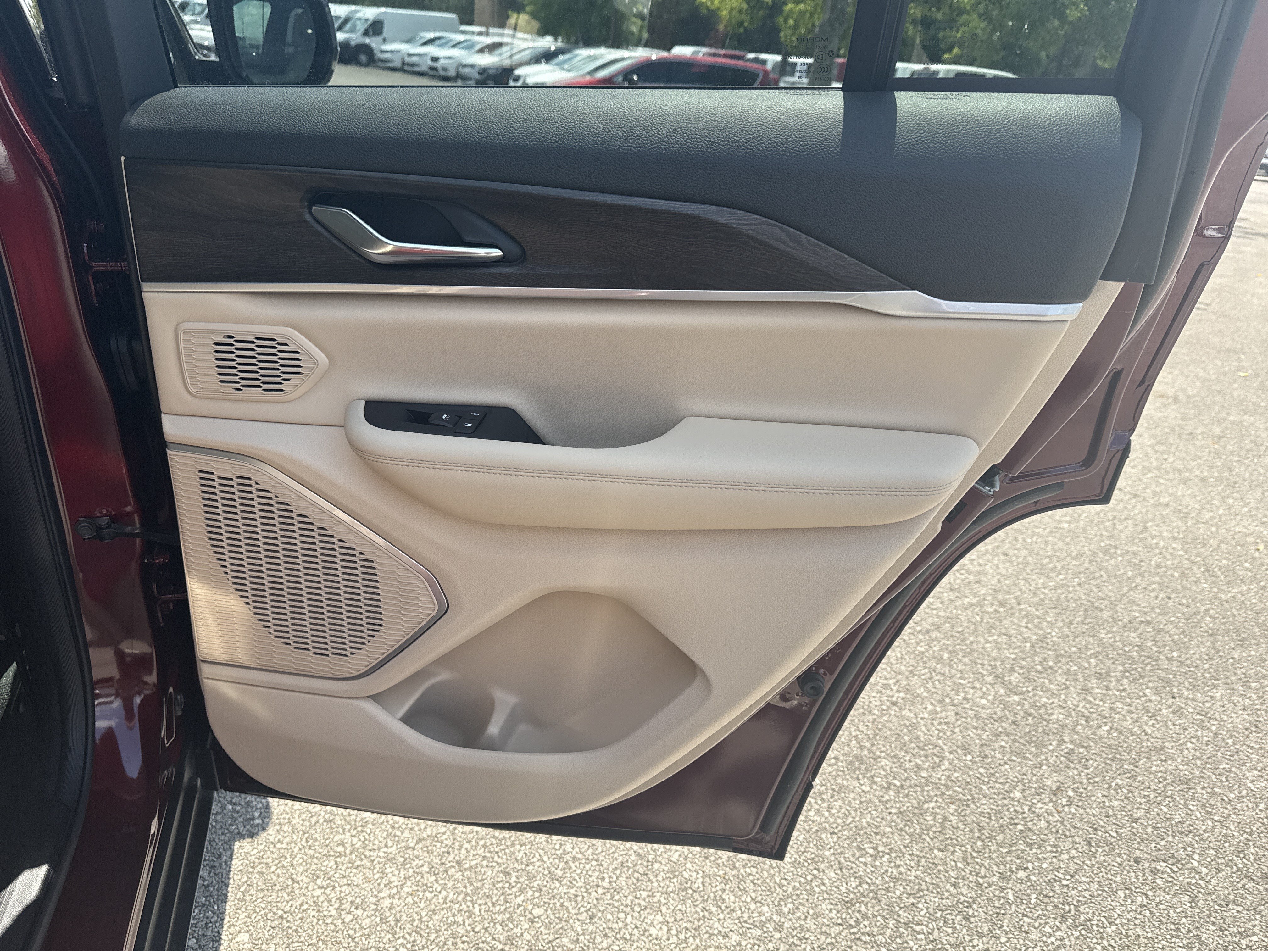 New 2026 Jeep Grand Cherokee Limited AWD/4WD image 17