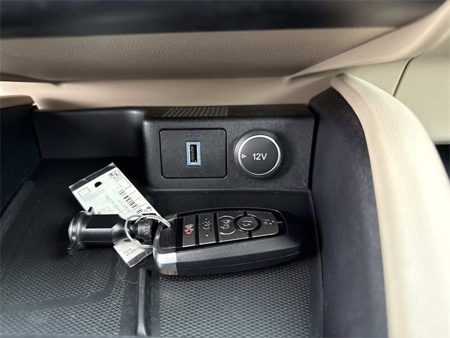 Used 2020 Ford Escape SE Sport image 26