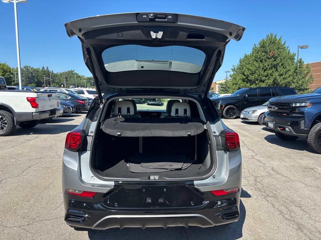 Used 2024 Buick Encore GX Sport Touring w/ Advanced Technology Package AWD/4WD image 8