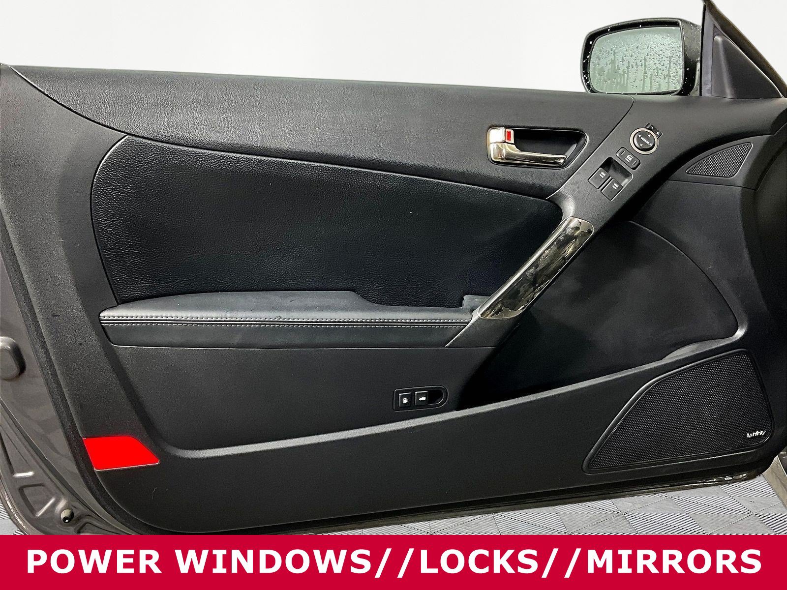 Used 2013 Hyundai Genesis 3.8 RWD image 17
