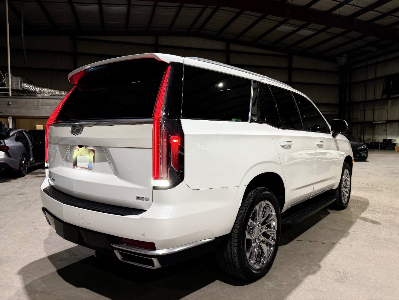 Used 2022 Cadillac Escalade Luxury AWD/4WD image 5