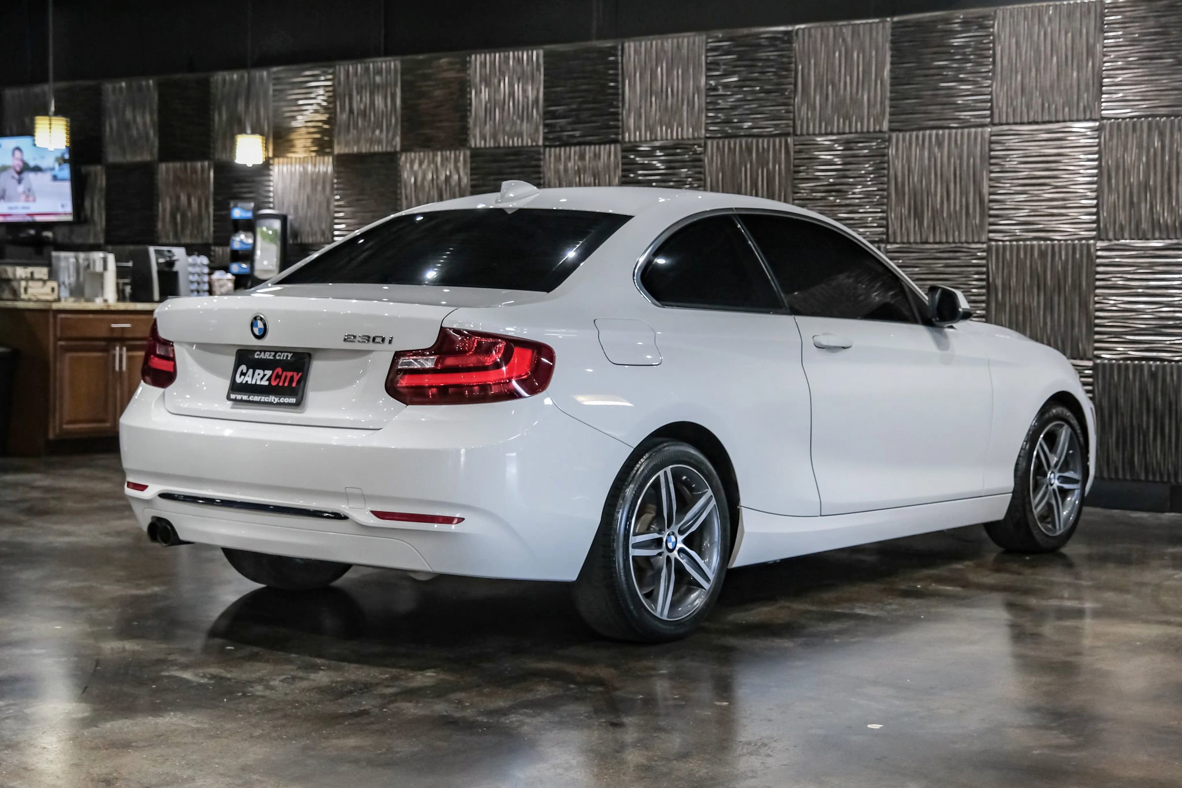 Used 2017 BMW 230i Coupe RWD image 7