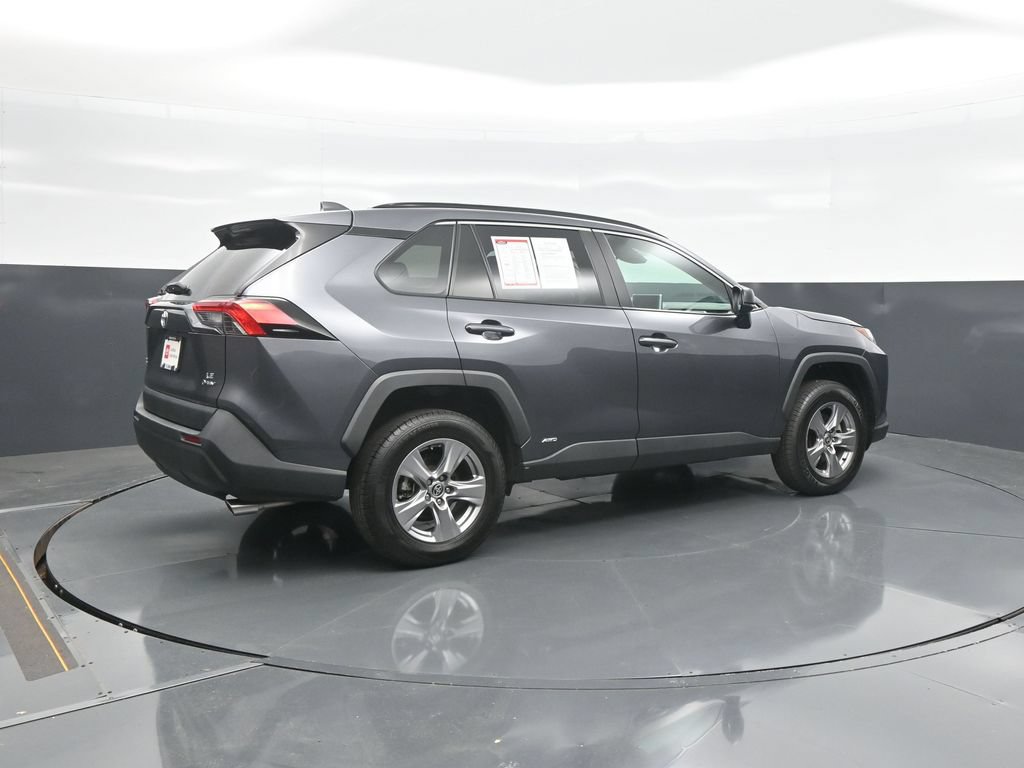 Used 2025 Toyota RAV4 LE AWD/4WD image 7