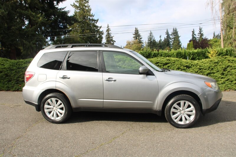 Used 2011 Subaru Forester 2.5X Limited AWD/4WD image 13