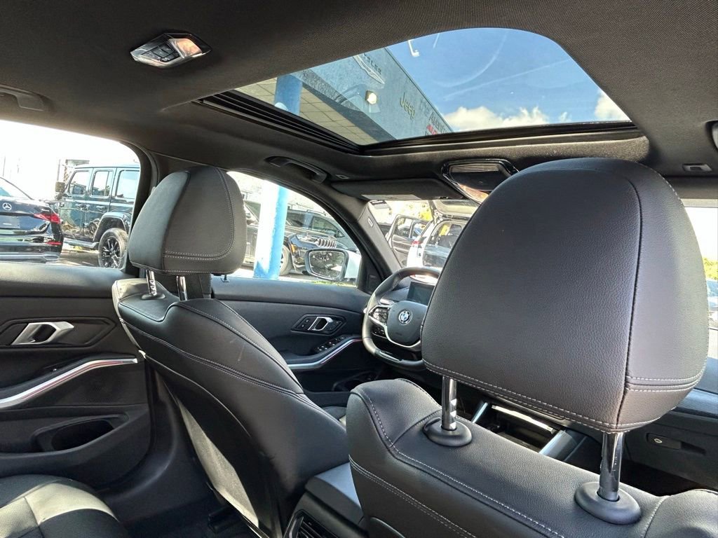 Used 2025 BMW 330i Sedan RWD image 36