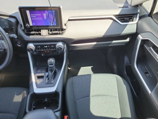 Used 2025 Toyota RAV4 XLE w/ Convenience Package FWD image 15