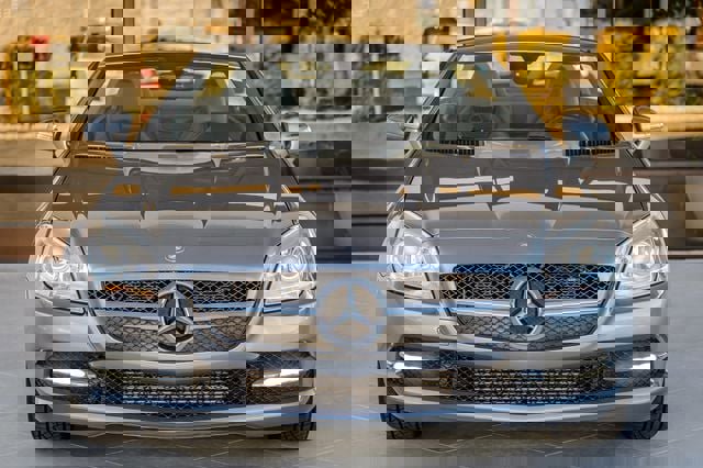 Used 2013 Mercedes-Benz SLK 250 image 6