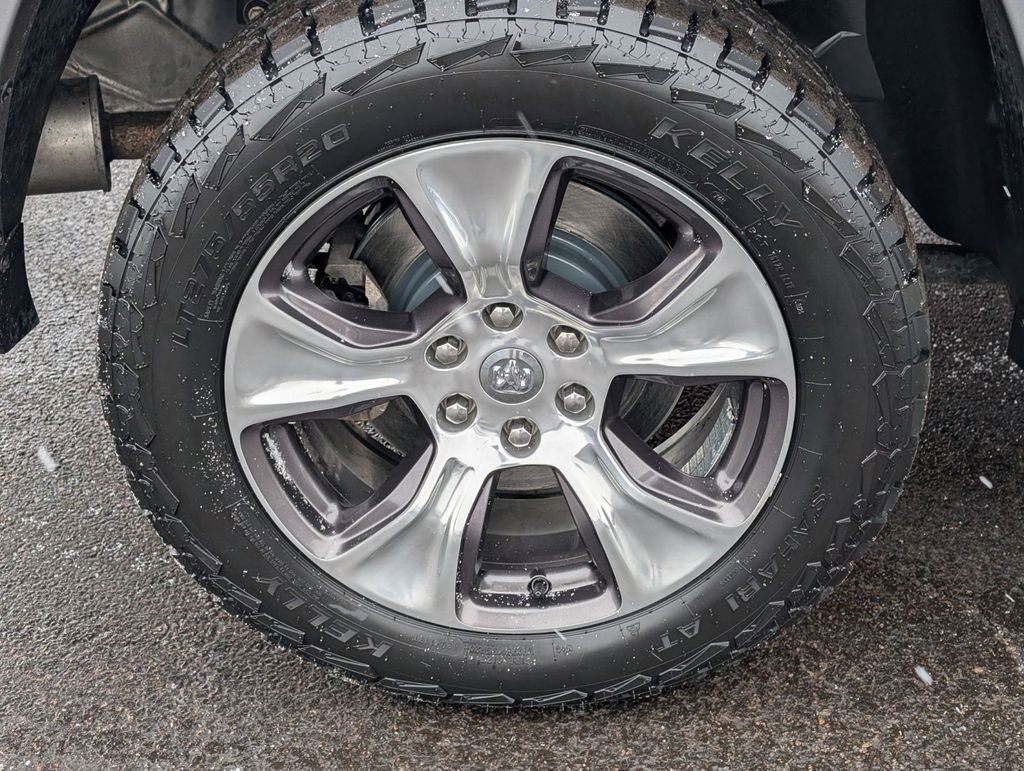 Used 2019 RAM 1500 Laramie AWD/4WD image 18
