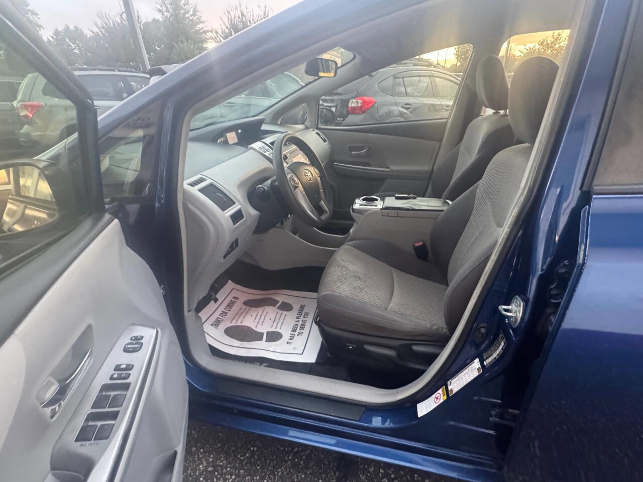 Used 2015 Toyota Prius V Five image 20