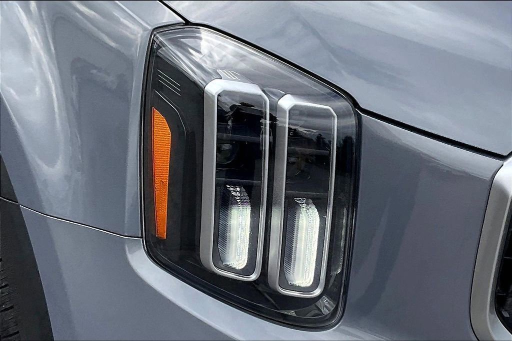Used 2023 Kia Telluride LX image 26