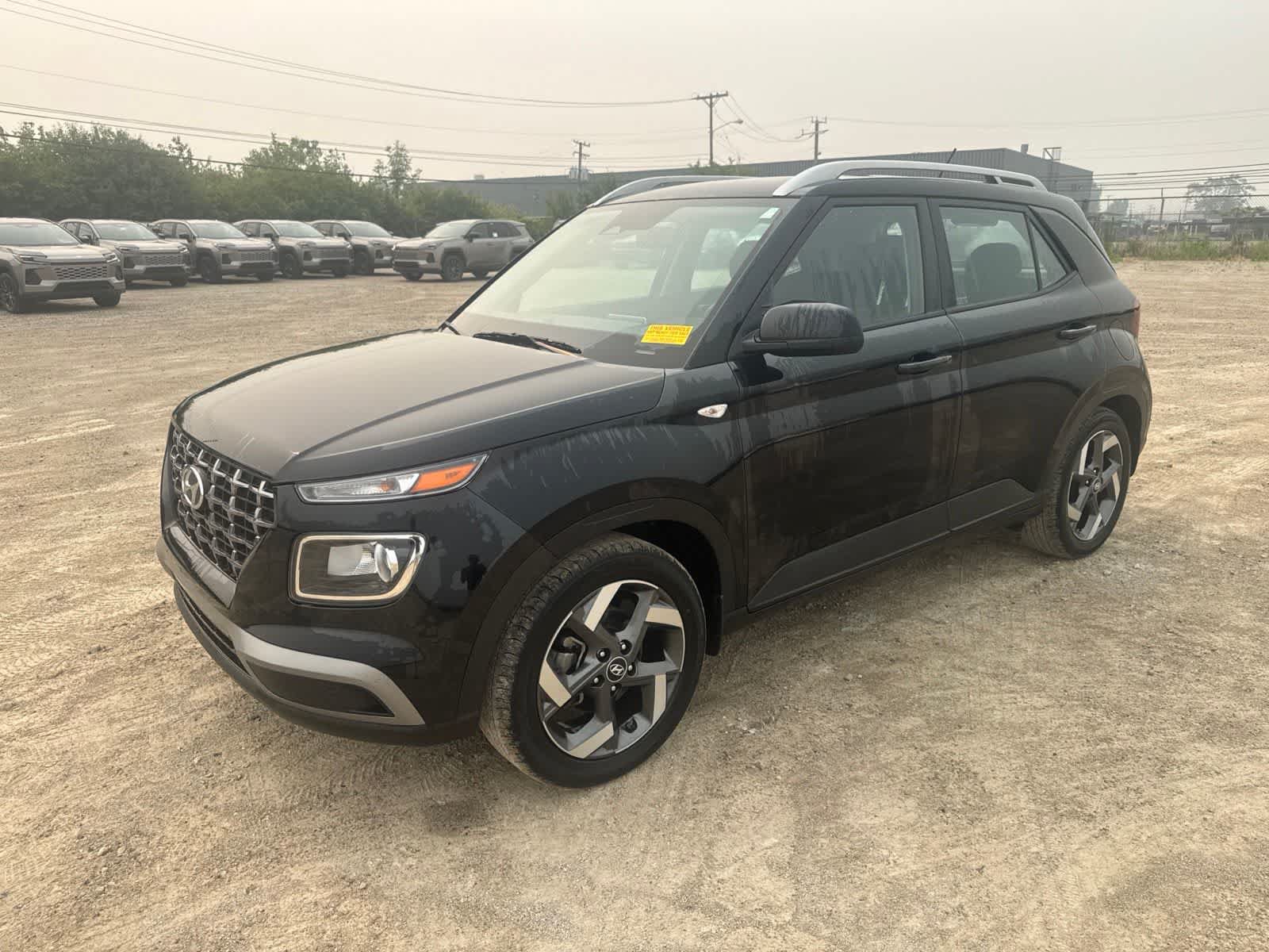 Used 2023 Hyundai Venue SEL FWD image 14
