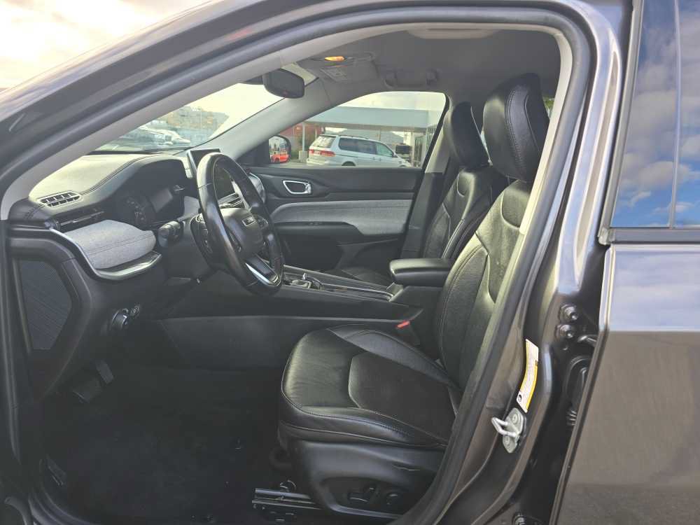 Used 2022 Jeep Compass Latitude AWD/4WD image 9