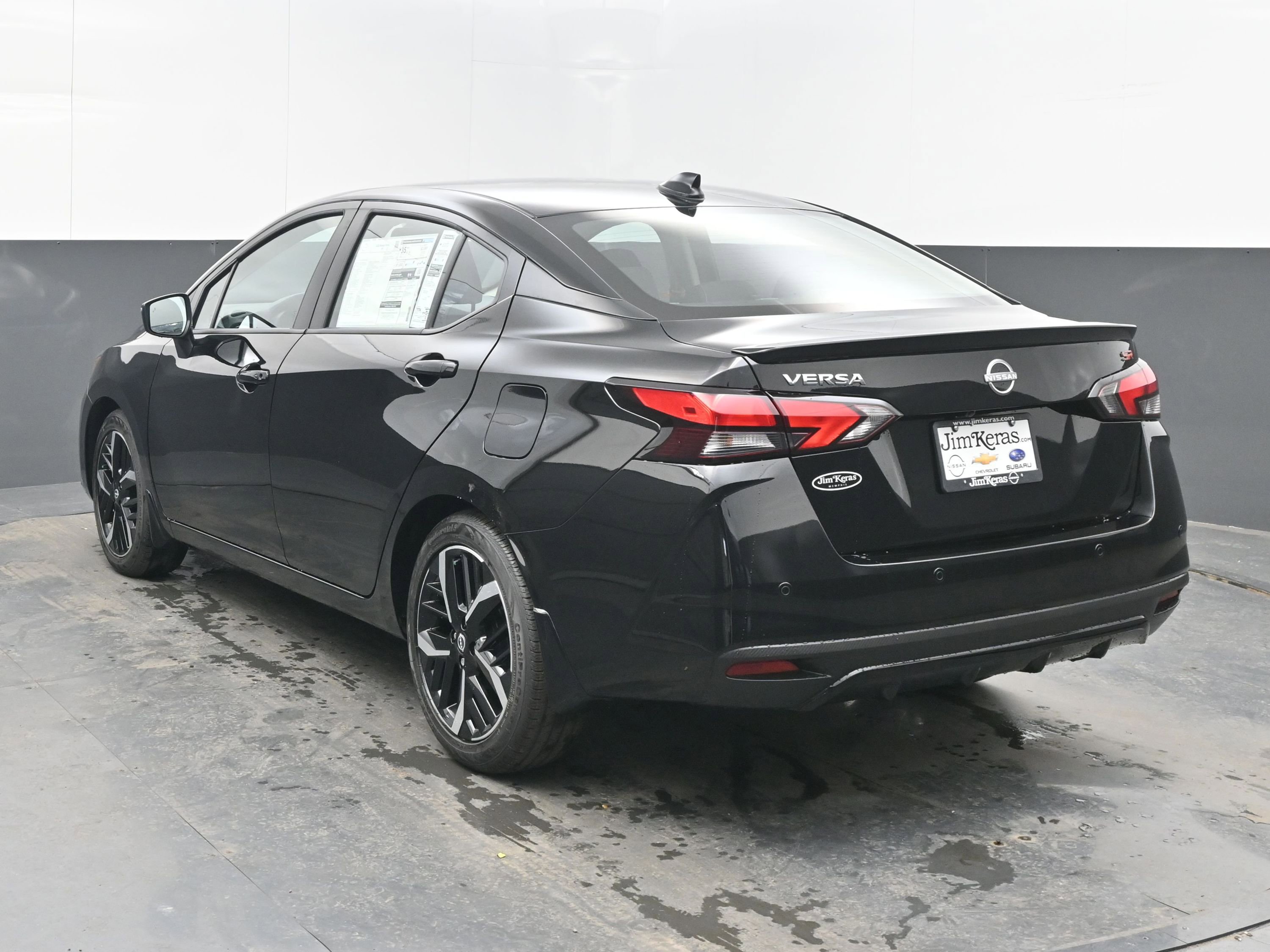 New 2025 Nissan Versa SR image 6