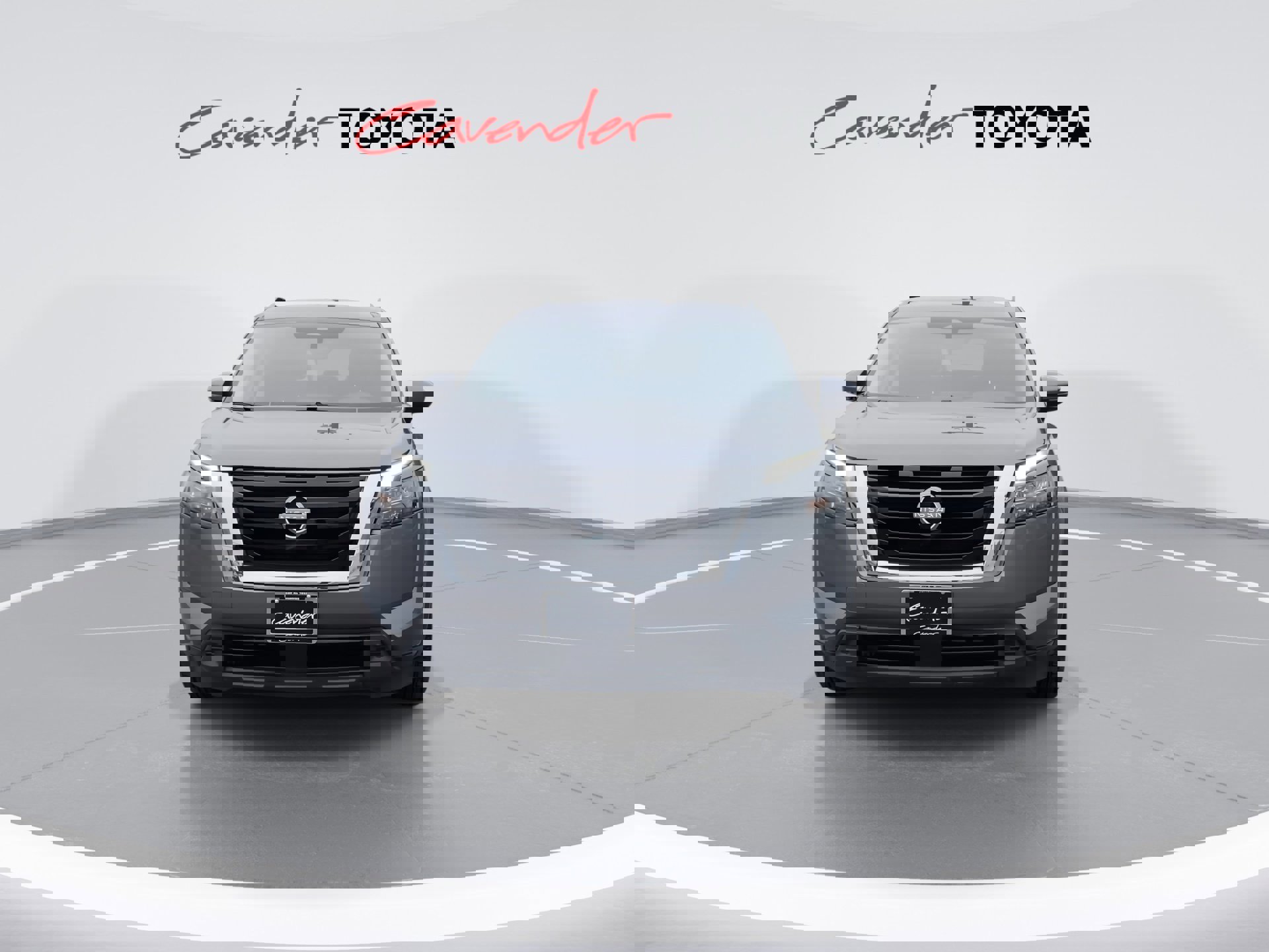 Used 2024 Nissan Pathfinder SV image 3