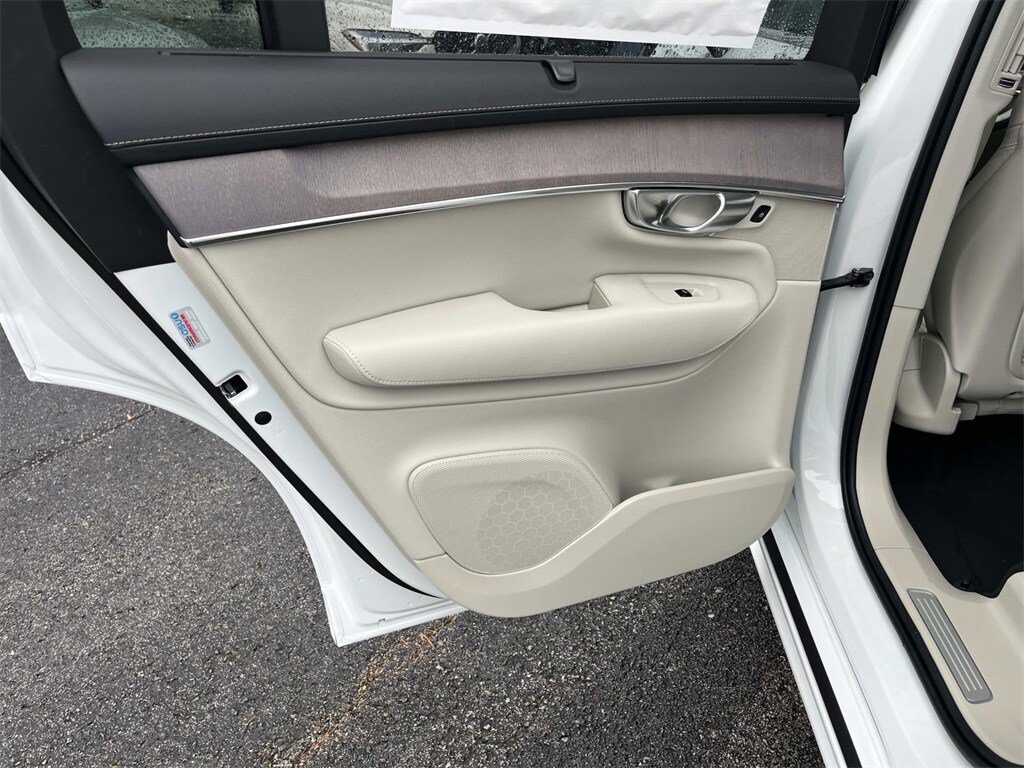 Certified 2026 Volvo XC90 B6 Ultra AWD/4WD image 18