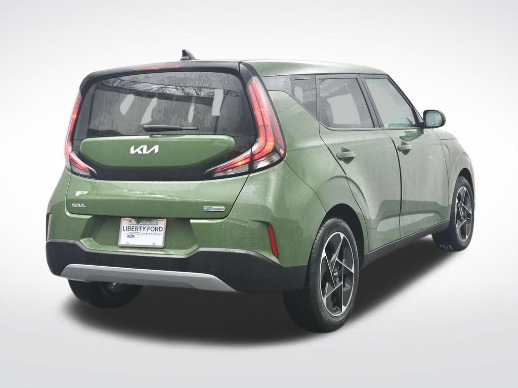Used 2023 Kia Soul EX FWD image 7