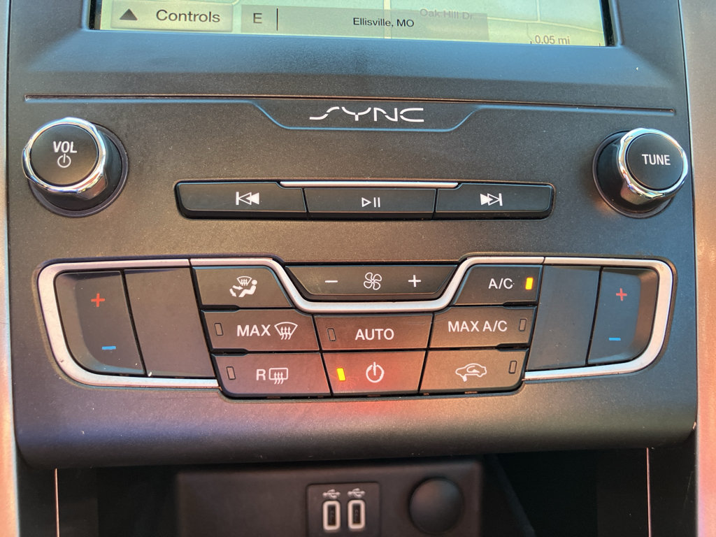 Used 2019 Ford Fusion S FWD image 19