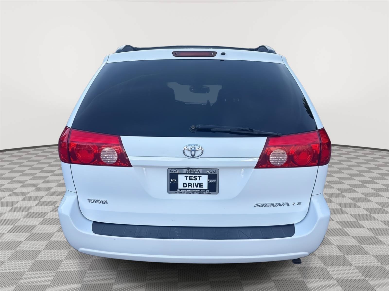 Used 2010 Toyota Sienna FWD image 7