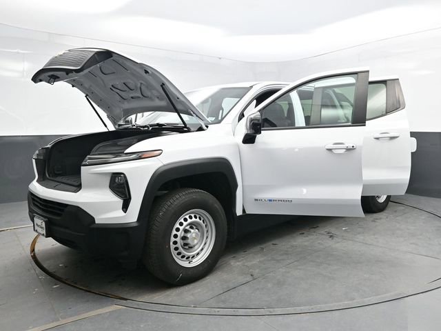 Used 2024 Chevrolet Silverado EV W/T AWD/4WD image 39