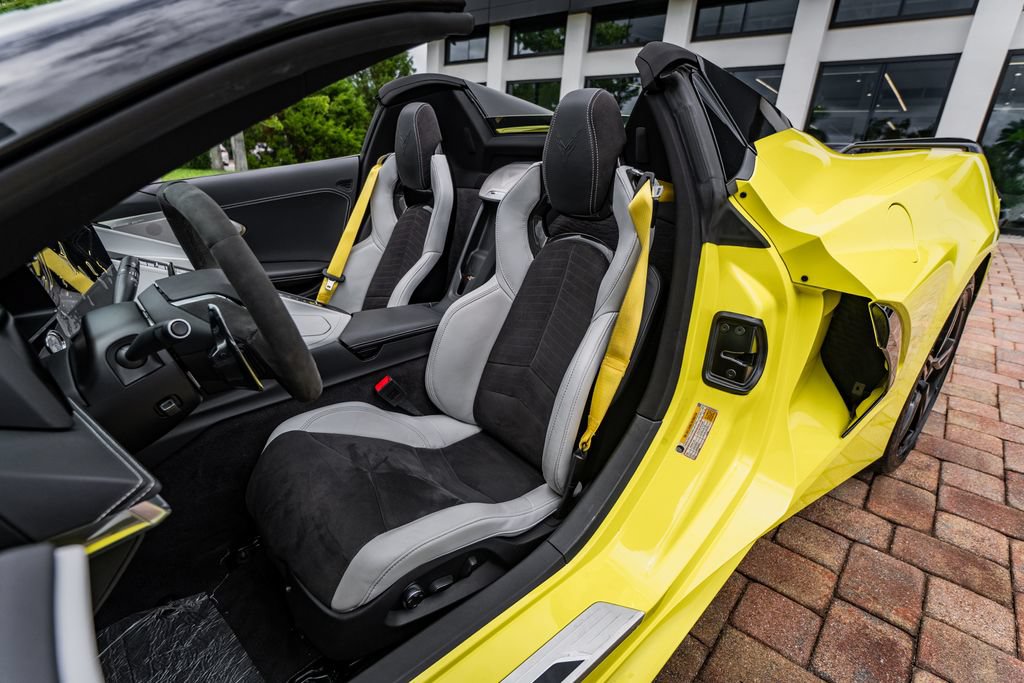 Used 2023 Chevrolet Corvette Stingray Preferred Conv w/ Z51 Performance Package RWD image 20