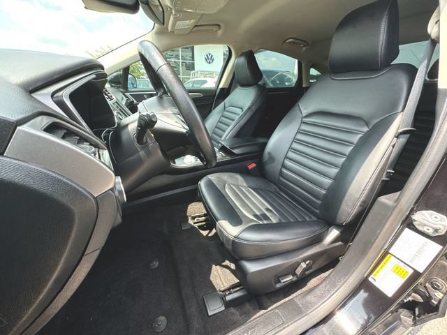 Used 2020 Ford Fusion SEL FWD image 18