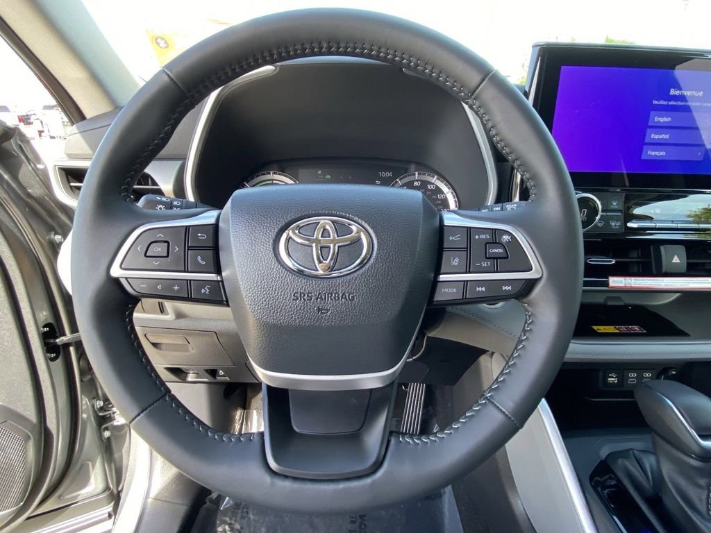Certified 2026 Toyota Highlander XLE image 26