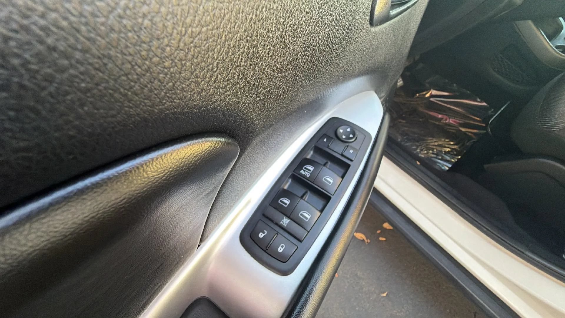 Used 2018 Dodge Journey SE AWD/4WD image 28