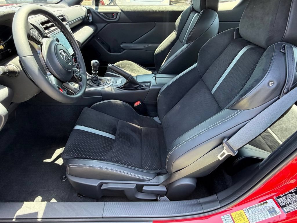 Used 2025 Toyota GR86 Premium w/ ALL Weather Mat Package (TMS) RWD image 20