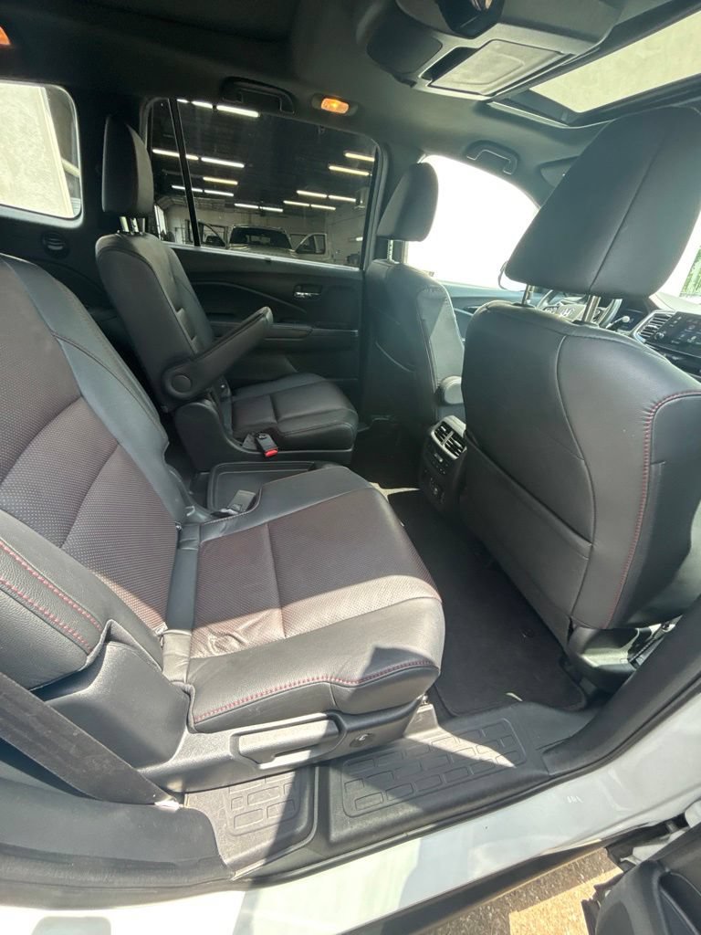 Used 2021 Honda Pilot Black Edition image 14