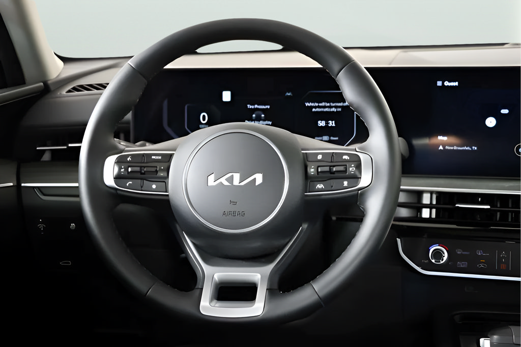 Used 2025 Kia K5 EX FWD image 43