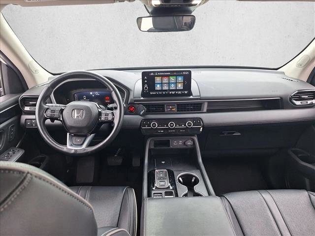 Used 2025 Honda Pilot Elite image 17