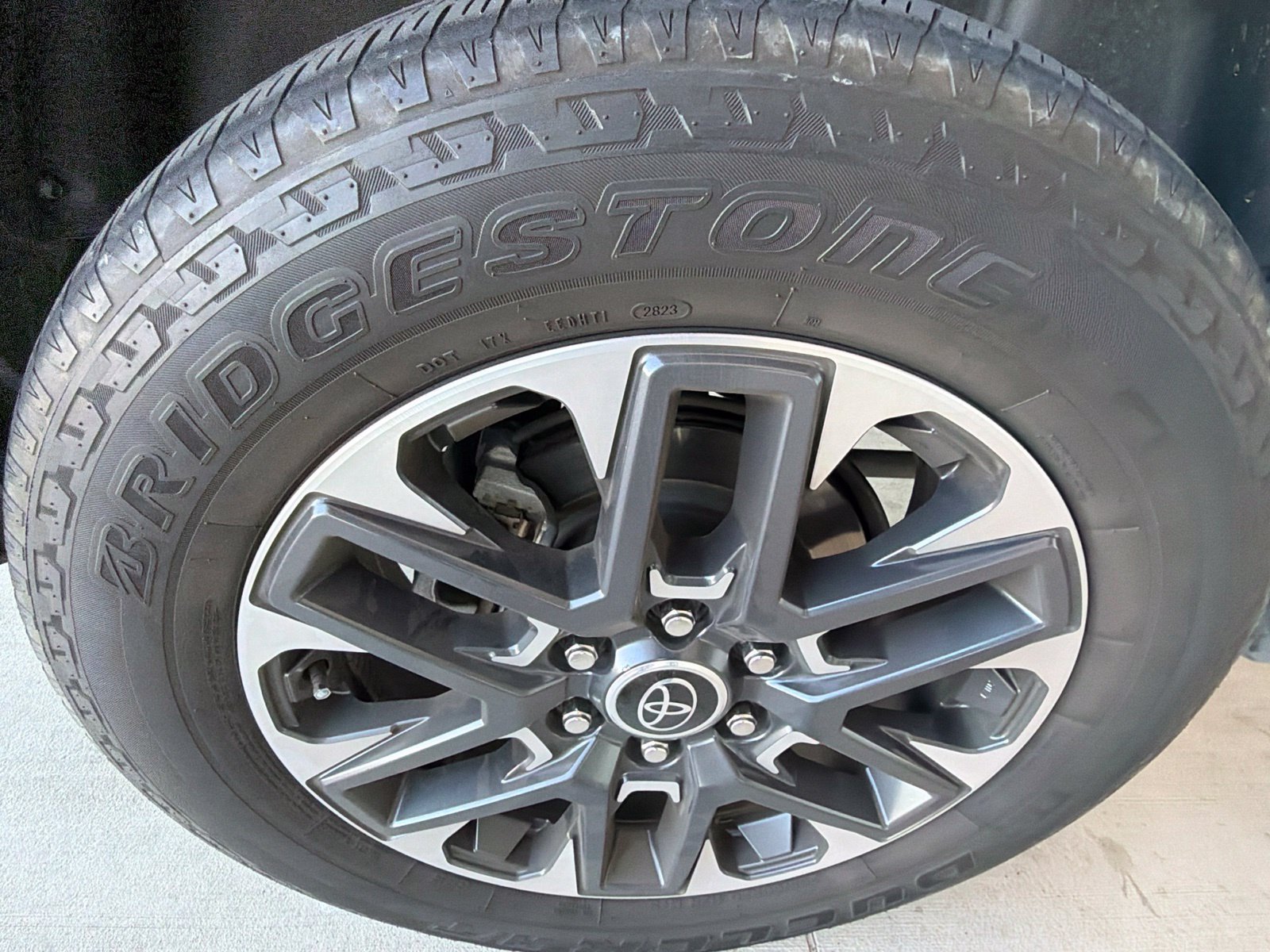 Used 2024 Toyota Tundra Limited w/ Power Package AWD/4WD image 24