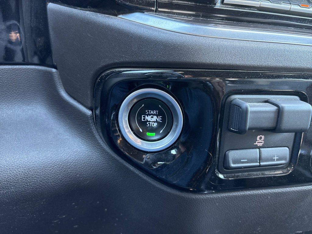 Used 2022 Chevrolet Silverado 1500 LTZ image 16