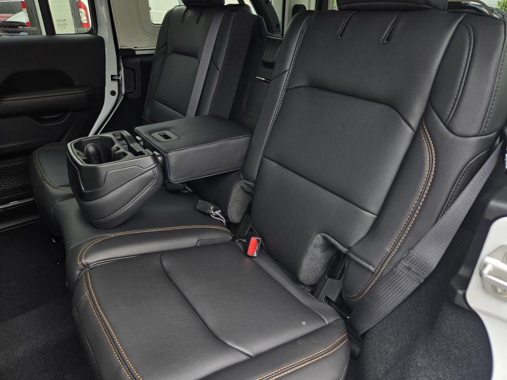 New 2026 Jeep Wrangler Unlimited Sahara AWD/4WD image 13