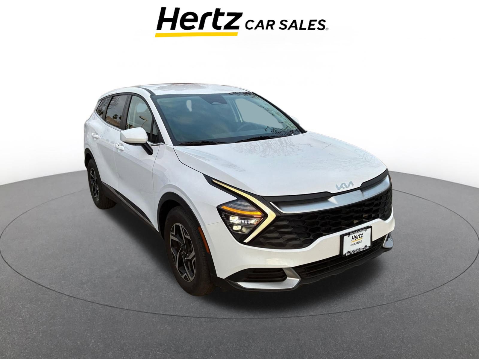 Used 2025 Kia Sportage LX image 1
