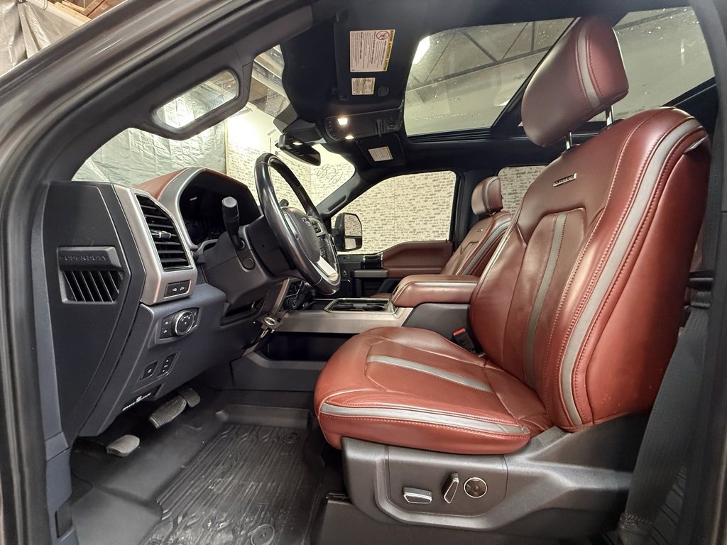 Used 2022 Ford F350 Platinum image 22