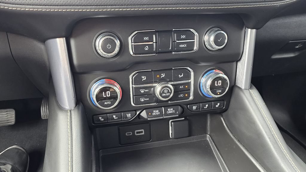 Used 2023 GMC Yukon SLT AWD/4WD image 23