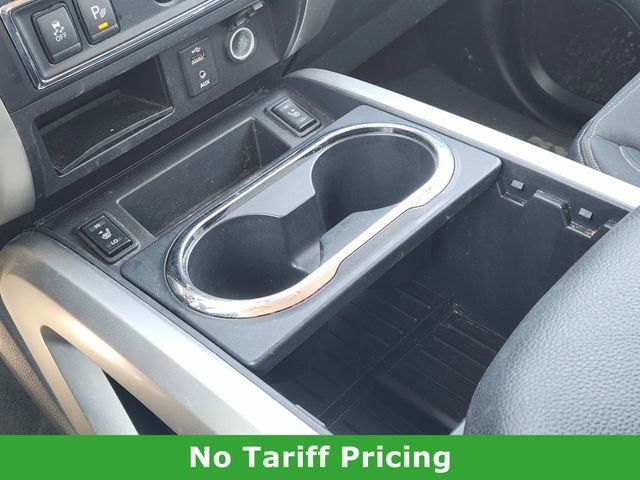 Used 2018 Nissan Titan SV w/ SV Convenience Package image 20