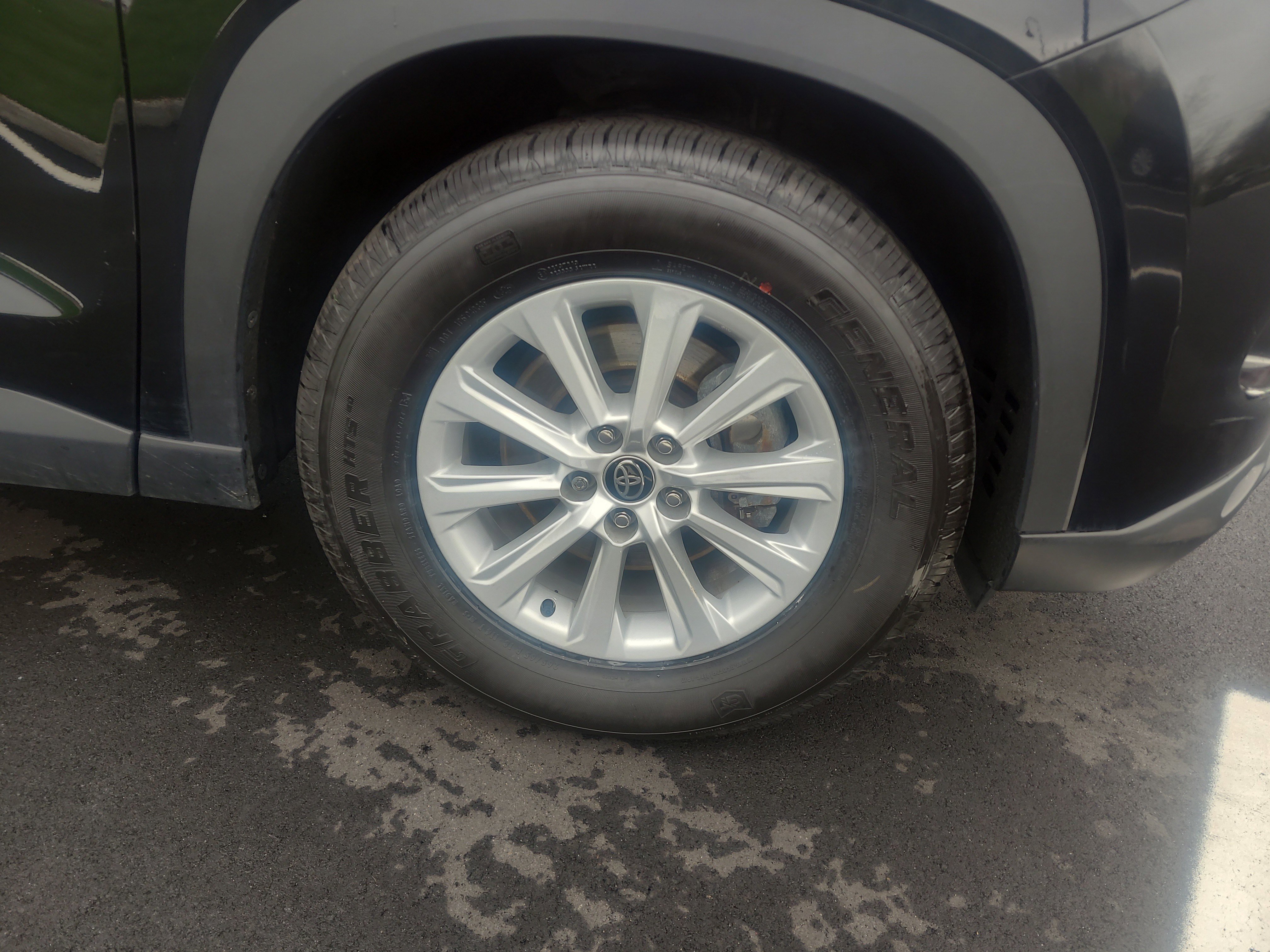 Certified 2024 Toyota Grand Highlander XLE image 12