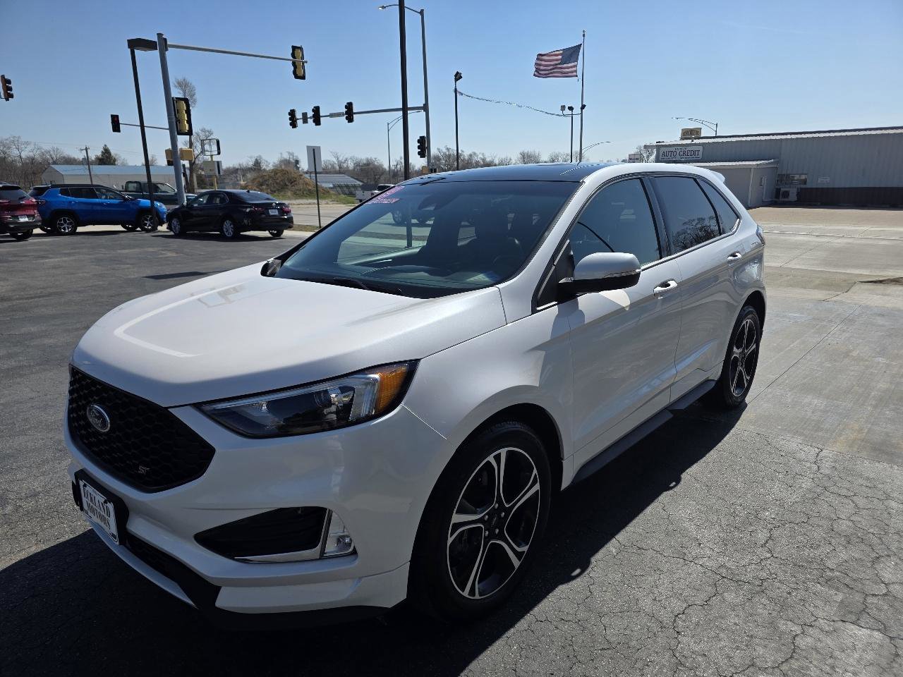 Used 2019 Ford Edge ST w/ Cold Weather Package image 2