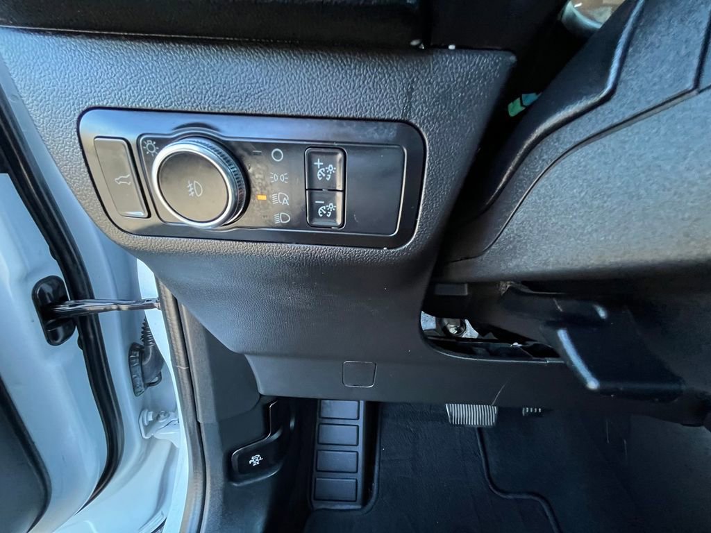 Certified 2021 Ford Escape SEL image 19