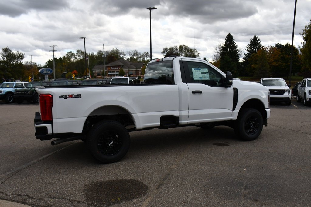 New 2026 Ford F250 4x4 Regular Cab Super Duty image 7