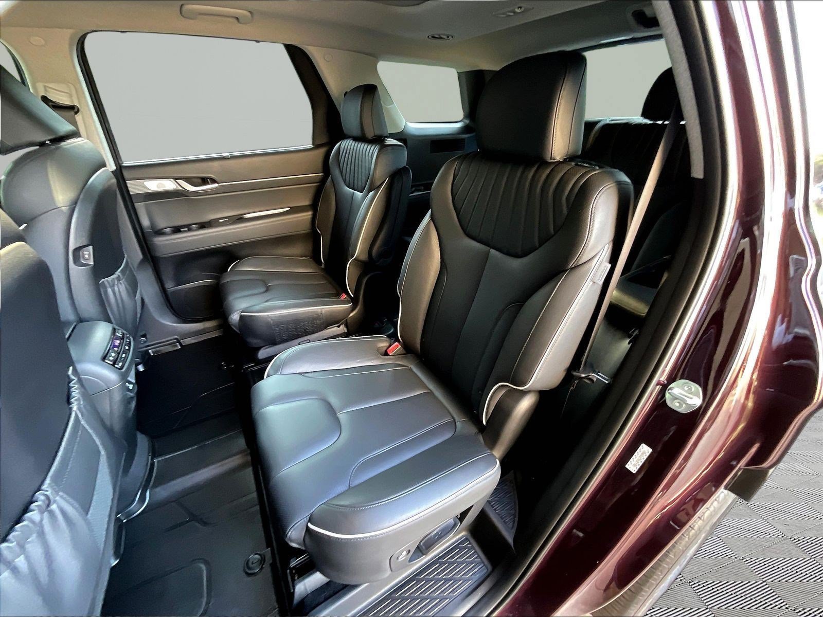 Used 2023 Hyundai Palisade Limited FWD image 22