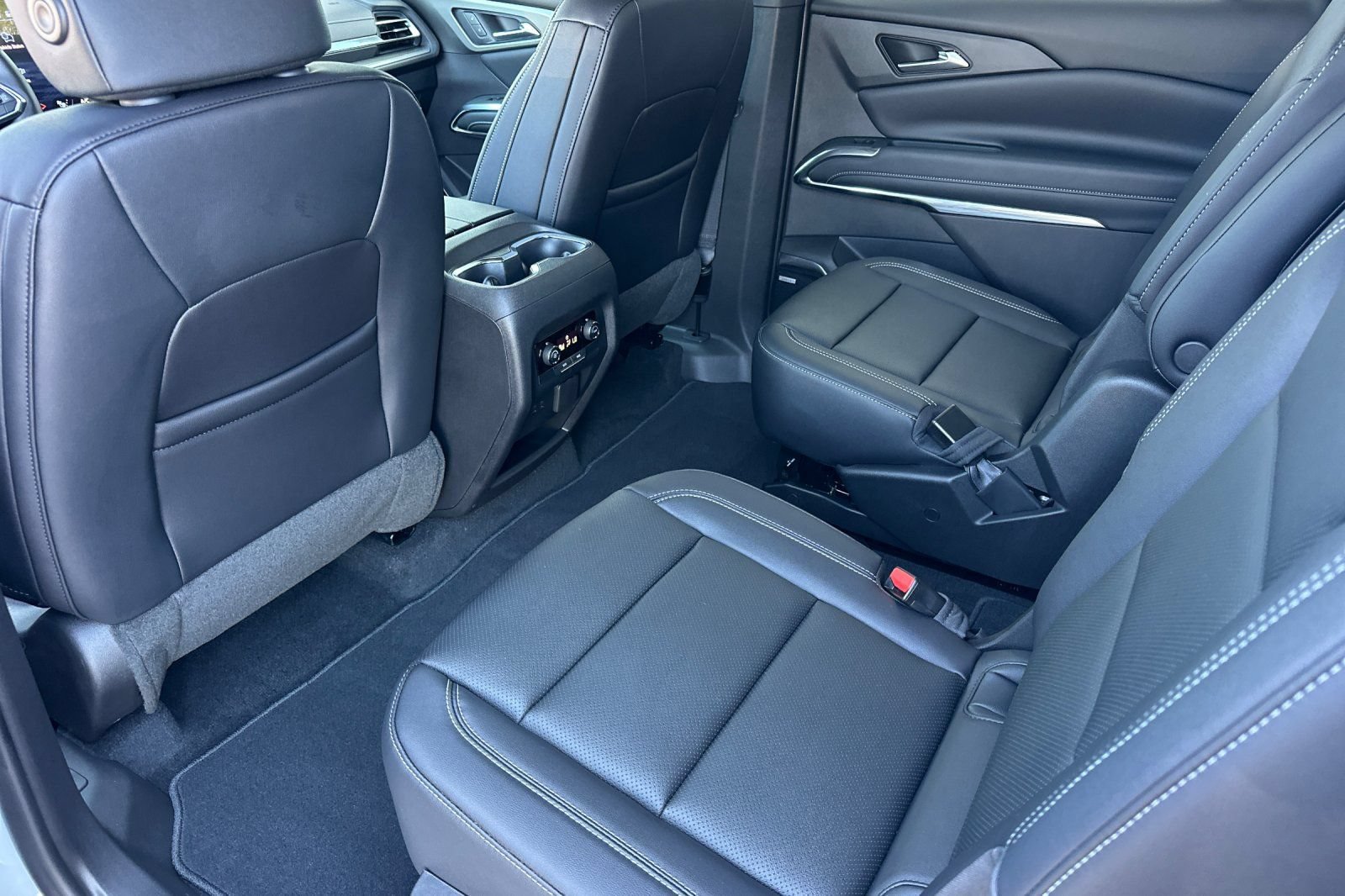 New 2026 Chevrolet Traverse LT w/ Enhanced Driving Package FWD image 12