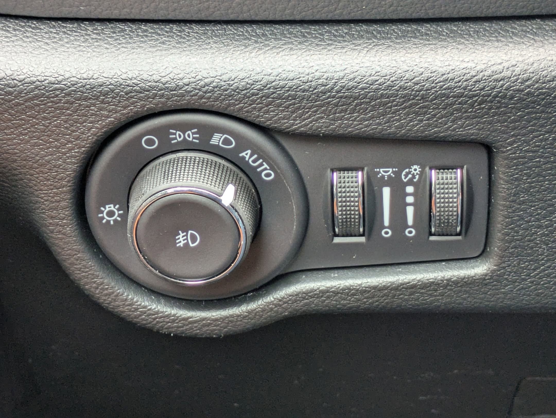 New 2026 Chrysler Pacifica Pinnacle FWD image 18